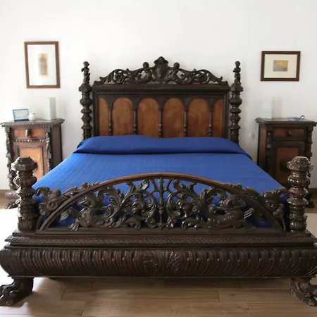 Palazzo Ragusi - Locazioni Turistiche Alojamento de Acomodação e Pequeno-almoço 2*